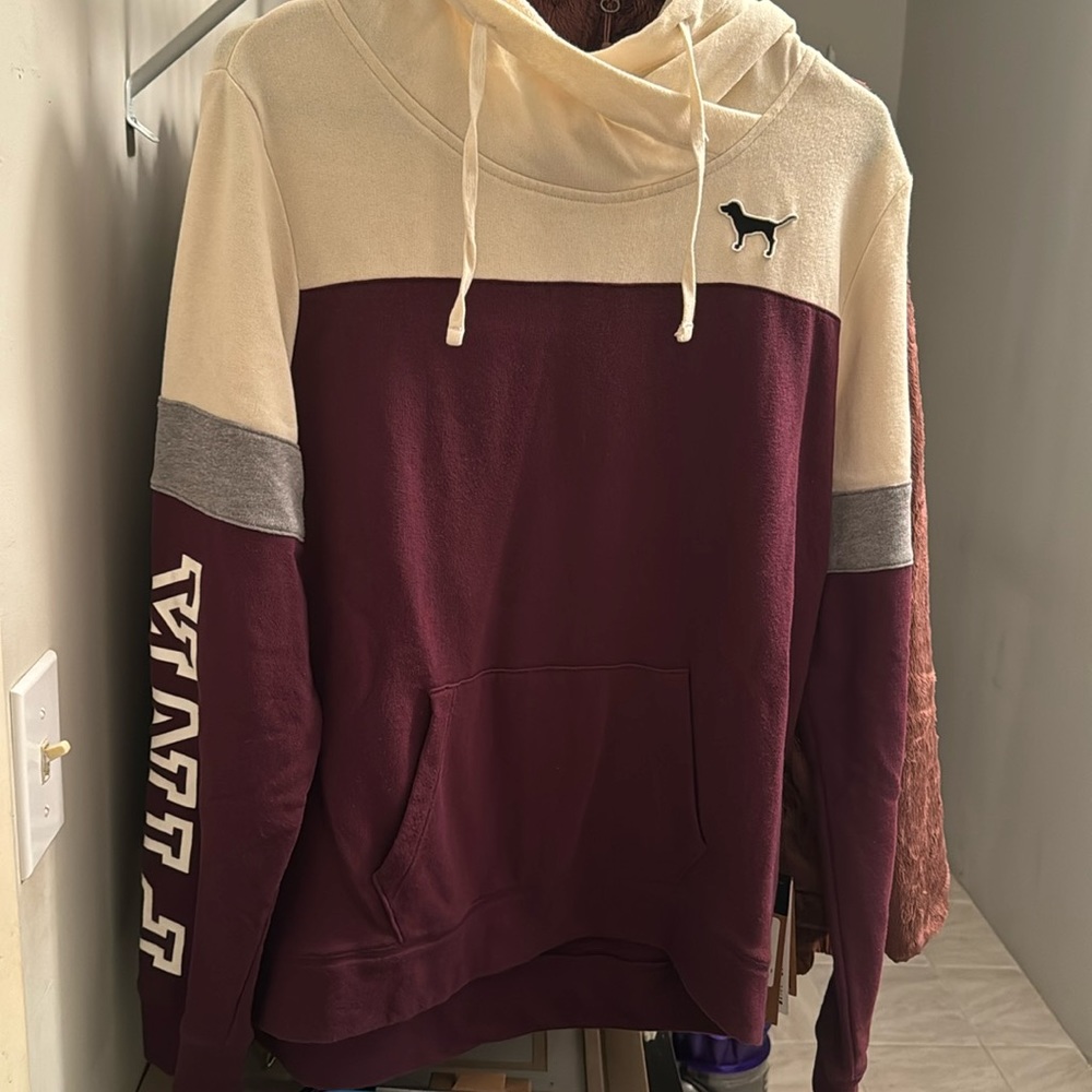 Pink hoodie (m)